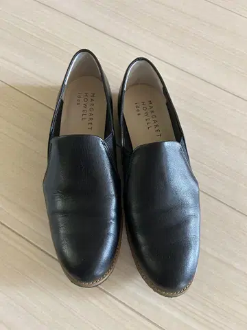 새상품급 마가렛호웰 블랙 가죽 로퍼