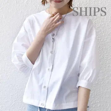 SHIPS 화이트 밑단 드로스트 메탈 버튼 블라우스 버튼 포함 새상품급
