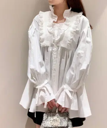 핀턱 프릴 튜닉 블라우스