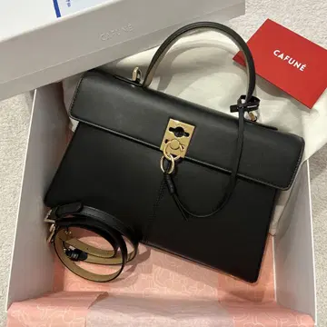 CAFUNE 스탠스 백 블랙