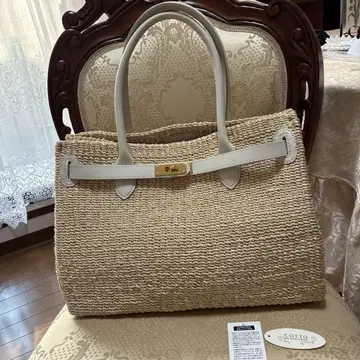 COTTO 라피아 토트백 화이트 가죽