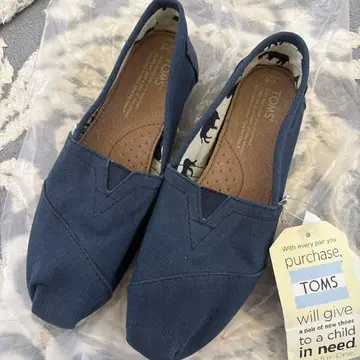 TOMS 네이비 슬립온