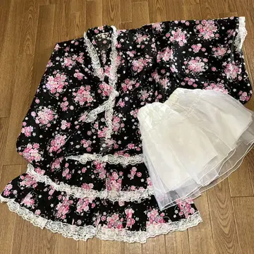 유카타 드레스 성인용 블랙 베이스 핑크 꽃무늬 파니에 포함