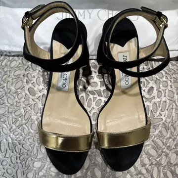 JIMMY CHOO 골드 블랙 샌들