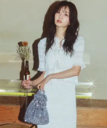 완판 코코딜 택 포함 새상품 티어드 리본 블라우스 25ss