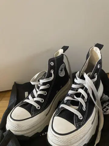 CONVERSE ALL STAR 블랙 하이컷 통굽 스니커즈