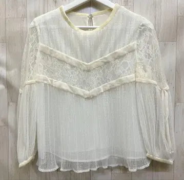 JILL STUART 질스튜어트 페이스 도트 블라우스 S 아이보리