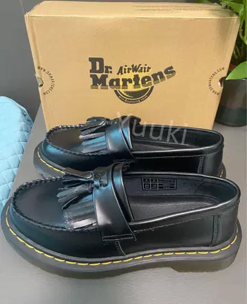 미사용 새상품 Dr. Martens 프린지 로퍼 블랙