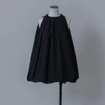 로헨 CUT OFF BALLOON 블라우스