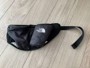 THE NORTH FACE 힙색 블랙/카모플라주
