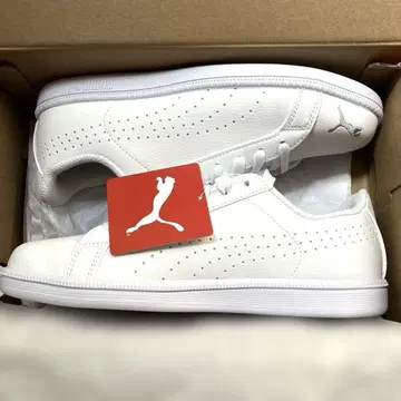 새상품 Puma 스니커즈 한정판 화이트