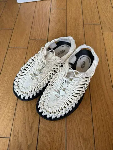 KEEN 유니크 샌들 25.0