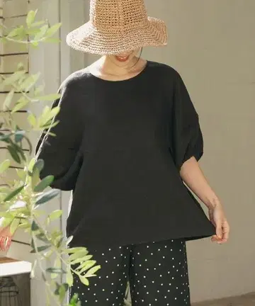 블랙 블라우스