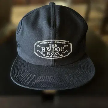 H.W.DOG & CO. 네이비 스냅백 캡 트래커 캡