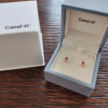 Canal 4C 루비 스터드 귀걸이