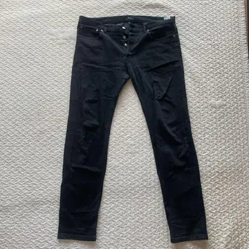아페쎄 PETIT NEW STANDARD 블랙 데님 33