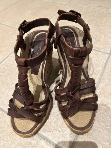 브라운 웨지 샌들 약 10cm 힐