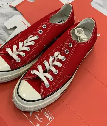 CT70 28cm 미사용 새상품 빨간색 로우 컷