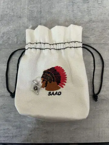 SAAD 자수 복조리 주머니가 달린 실버 펜던트