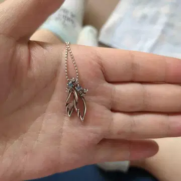깃털 디자인 목걸이 파란색 스톤