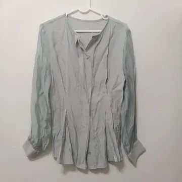 얇은 파랑 볼륨 소매 셔츠