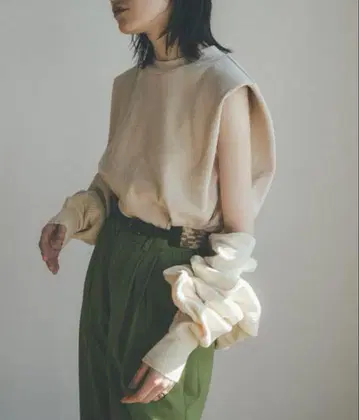 CLANE 파워 숄더 써멀 탑