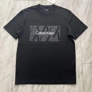 Calvin Klein 캘빈클라인 블랙 로고 티셔츠 M 사이즈