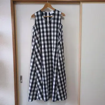 UNITED ARROWS 슬리브리스 롱 원피스