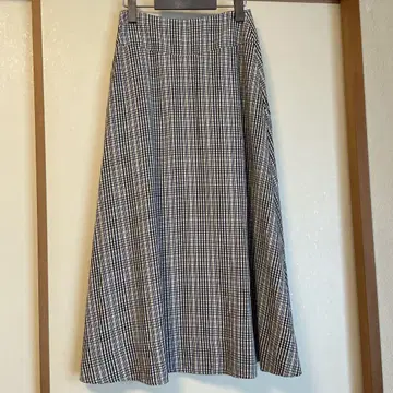 미라 오웬 체크 롱 스커트