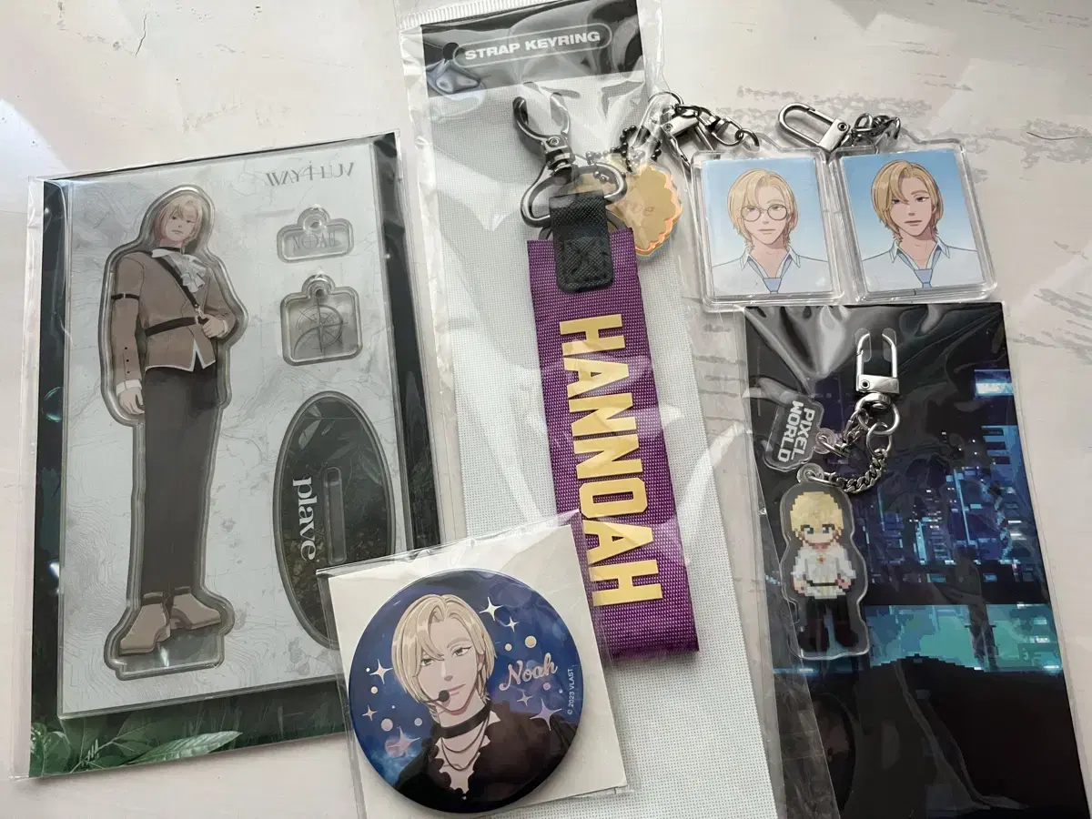 PLAVE Noah Weplub Stand Can Badge Strap Pixel Keyring ID Photo