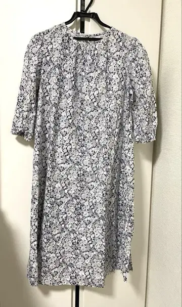 꽃무늬 네이비 반팔 무릎 기장 원피스 마터니티