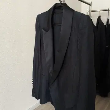 만약 여섯이 아홉이라면 검은 재규어 재킷 DX