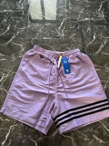 새상품 택 포함 아디다스 오리지널 하프 팬츠