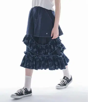 idem 이뎀  손상된 프릴 데님 스커트