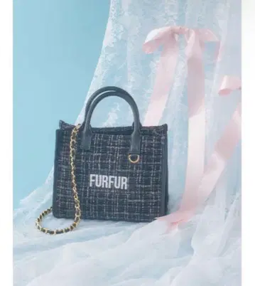 미사용 미개봉 새상품 FURFUR 트위드 로고 토트백