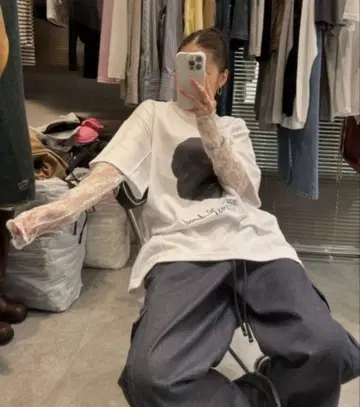 레이스 탑 블랙 화이트