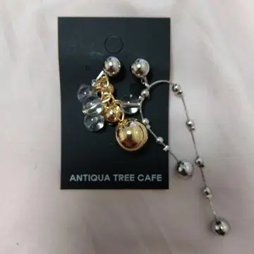 ANTIQUE TREE CAFE 귀찌