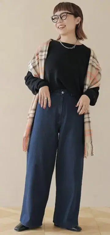 부드러운 데님 스키니 스트레이트 팬츠 StudioCLIP