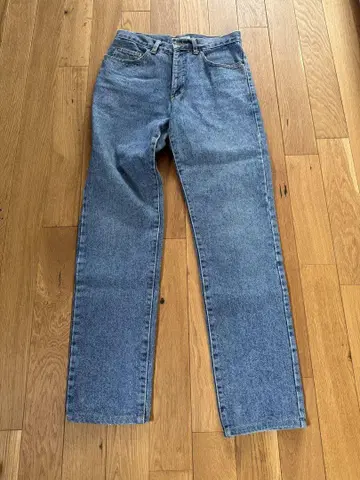 GUESS 라이트 블루 스트레이트 데님 90년대