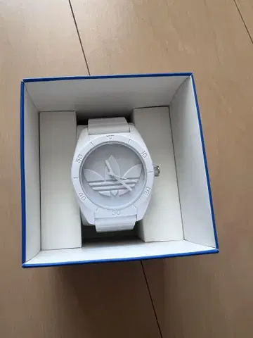 Adidas 화이트 실리콘 손목시계