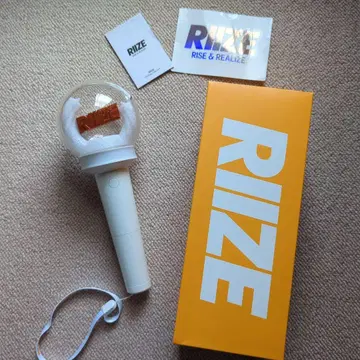 RIIZE 펜라이트 부속물 있음