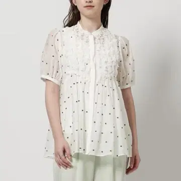 새상품 UNITED ARROWS 2톤 도트 자카드 블라우스 화이트