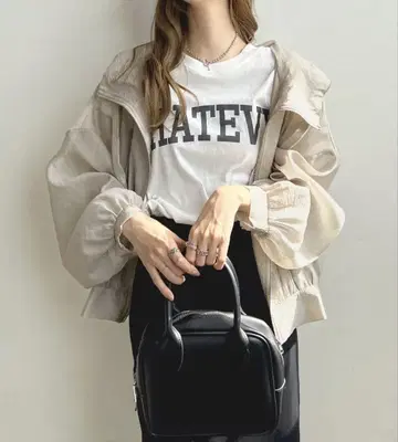 베이지 벌룬 슬리브 후드 부착 시어 자켓