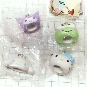 산리오 마스코트 캡 참 가챠 키티 쿠로미