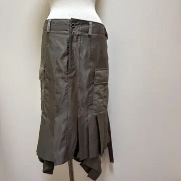 새상품 사카이 스커트 카키
