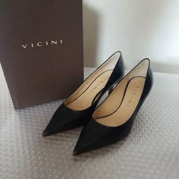 펌프스 블랙 VICINI 22,5cm