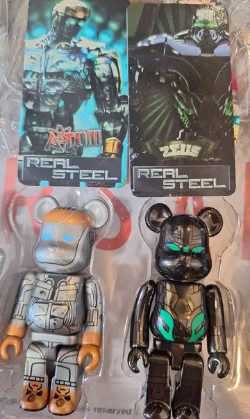 베어브릭 REAL STEEL 아톰 제우스 피규어 세트