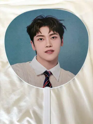 제베원 TIMELESS WORLD 메테우 마티유 부채