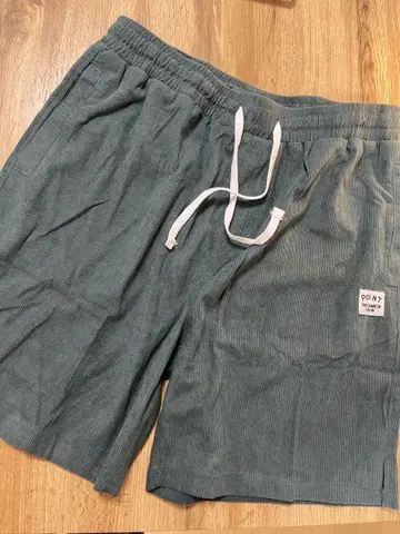 새상품. 코듀로이 숏 팬츠