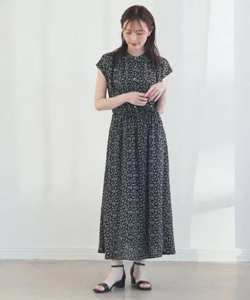 허니즈 꽃무늬 마오 칼라 블라우스 그라시아 루소